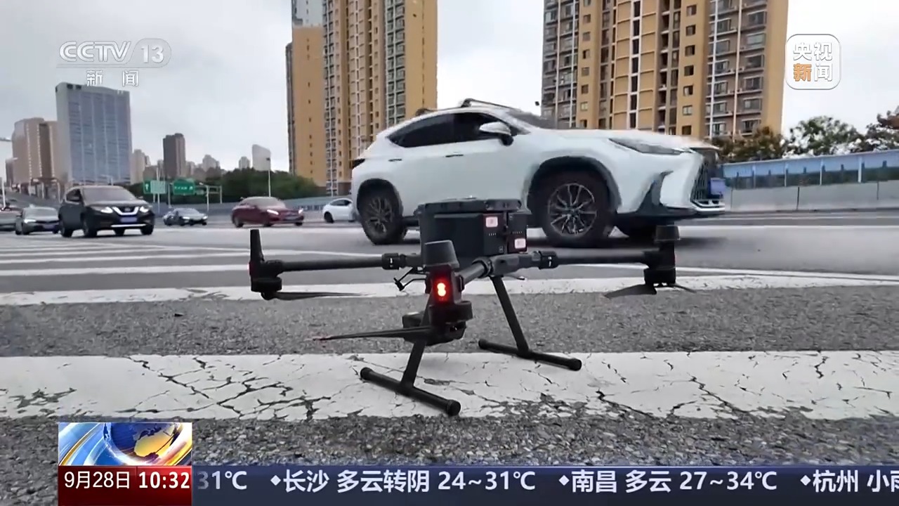 國(guó)慶中秋假期交通安全提示_出行提示_無信號(hào)燈路口通行規(guī)則