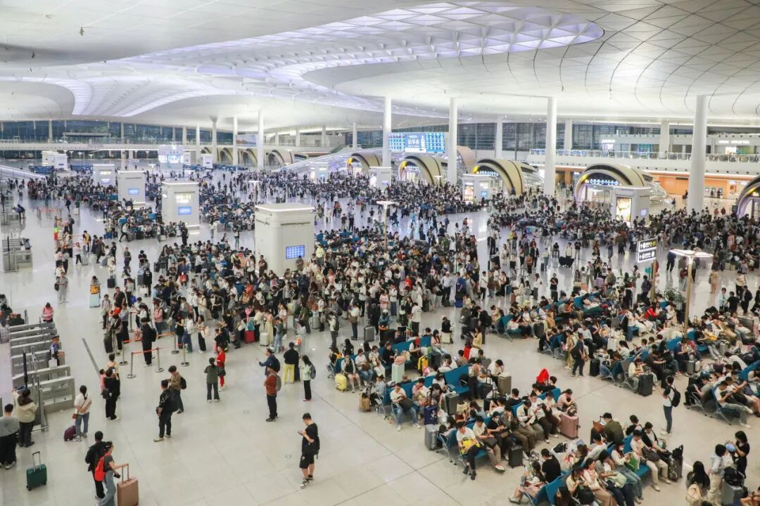 國慶中秋返程鐵路客流量_高速行車安全提示_出行提示