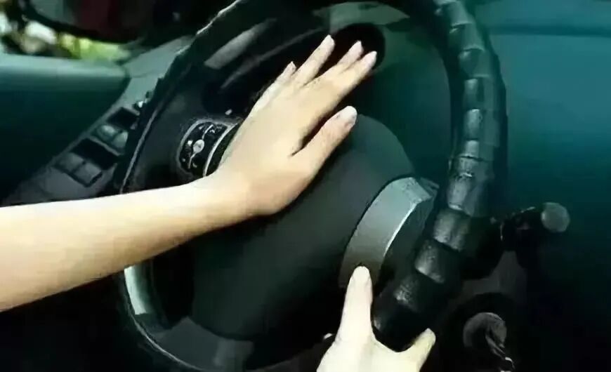 出行提示_低能見(jiàn)度行車(chē)技巧_霧天行車(chē)安全常識(shí)