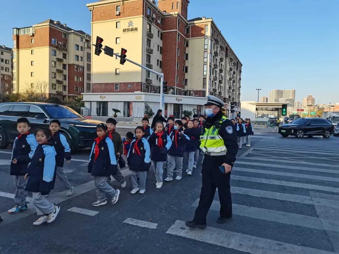 鄭州11月17日限行路況_鄭州早高峰交通擁堵路段_限行