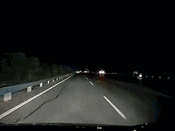 夜間行車安全_出行提示_規(guī)范使用遠近光燈