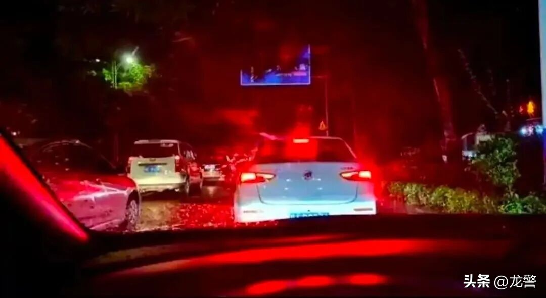 夜間行車安全_出行提示_規(guī)范使用遠近光燈